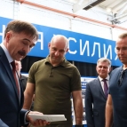 
											Полпред Президента России в УрФО Артем Жога с губернатором Вадимом Шумковым оценили работу ведущих производств Курганского индустриального парка									