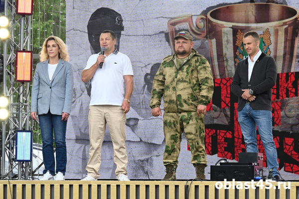 &laquo;Стенка на стенку&raquo;: в Кургане прошёл международный турнир по рукопашному бою