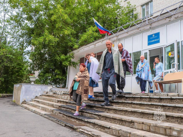 Пожарные «эвакуировали» курганца с операционного стола Пожарные «эвакуировали» курганца с операционного стола