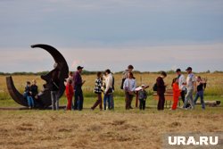 Концерт для пенсионеров и дикие цены: как курганцы отдыхают на фестивале &laquo;Едем на Савин&raquo;. Фото