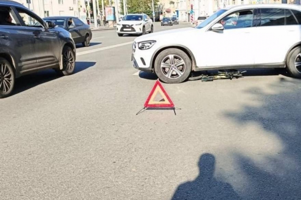 В центре Кургана иномарка сбила подростка на велосипеде В центре Кургана иномарка сбила подростка на велосипеде
