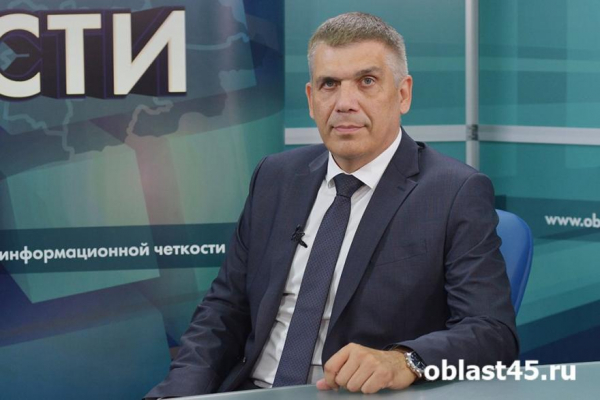 Глава курганского избиркома проголосовал на выборах онлайн во время брифинга со СМИ Глава курганского избиркома проголосовал на выборах онлайн во время брифинга со СМИ