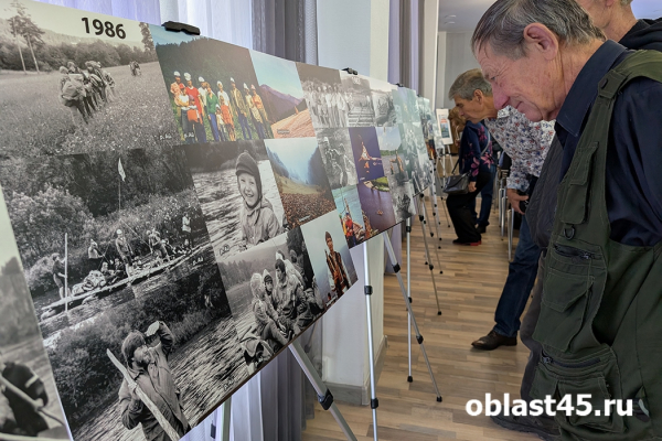 Полувековая история сквозь объектив: в Кургане открылась выставка Анатолия Артамонова