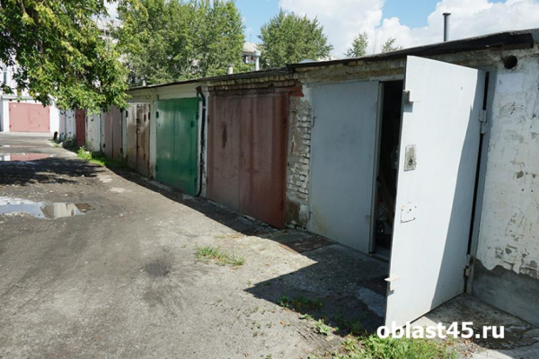 На улице Дзержинского в Кургане снесут 22 гаража