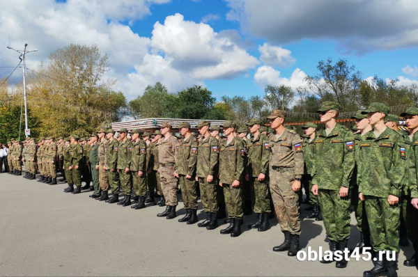 Первокурсники Курганского госуниверситета встретили учебный год в Центральном парке Первокурсники Курганского госуниверситета встретили учебный год в Центральном парке