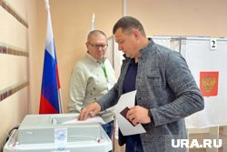 Мэр Кургана Науменко пришел на выборы депутатов облдумы в первый день. Видео