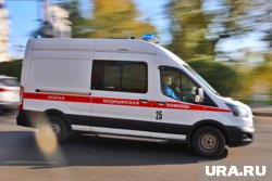 На месте работает скорая: в центре Кургана жестко сбили велосипедиста. Видео