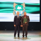 
											Накануне Дня учителя губернатор Вадим Шумков поздравил педагогов Курганской области с профессиональным праздником и вручил им награды									