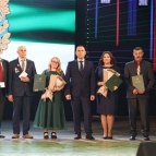
											Накануне Дня учителя губернатор Вадим Шумков поздравил педагогов Курганской области с профессиональным праздником и вручил им награды									
