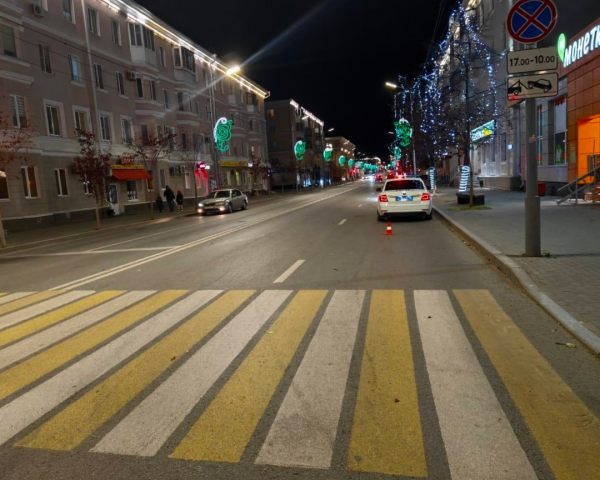 Курганец пошёл на красный свет и оказался под колёсами Audi Курганец пошёл на красный свет и оказался под колёсами Audi