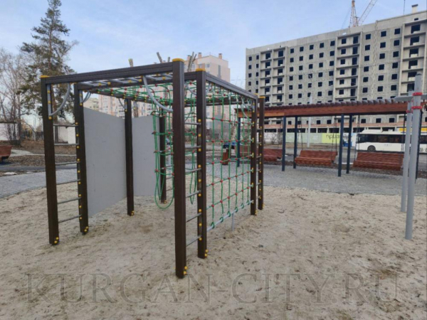 Детская площадка и зона отдыха: в Кургане благоустроили новую территорию Детская площадка и зона отдыха: в Кургане благоустроили новую территорию
