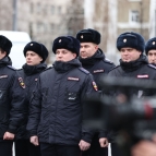 Губернатор Вадим Шумков вручил ключи от служебных машин и квартир сотрудникам органов внутренних дел Курганской области
Губернатор Вадим Шумков вручил ключи от служебных машин и квартир сотрудникам органов внутренних дел Курганской области
