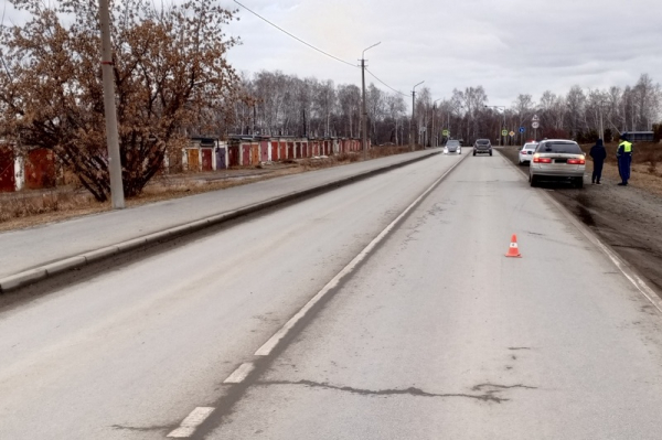 В Кургане сбили 19-летнего пешехода, перебегавшего дорогу в неположенном месте