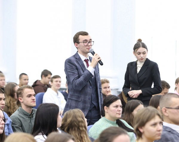 Курганский губернатор Шумков поделился со студентами рецептами успеха