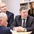 Вице-губернатор Андрей Алексеев обсудил с главами муниципалитетов Курганской области ключевые задачи развития региона
Вице-губернатор Андрей Алексеев обсудил с главами муниципалитетов Курганской области ключевые задачи развития региона