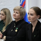 Губернатор Курганской области Вадим Шумков поздравил Комитет семей воинов Отечества
Губернатор Курганской области Вадим Шумков поздравил Комитет семей воинов Отечества