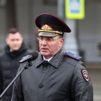 Губернатор Вадим Шумков вручил ключи от служебных машин и квартир сотрудникам органов внутренних дел Курганской области
Губернатор Вадим Шумков вручил ключи от служебных машин и квартир сотрудникам органов внутренних дел Курганской области