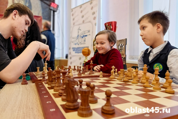 &laquo;Курган спортивный&raquo;: лучших спортсменов и тренеров города отметили наградами