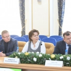 
											Губернатор Вадим Шумков предложил ввести в образовательную программу единый курс "Воспитание"									