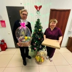 Подарки от губернатора Вадима Шумкова получили сотрудники экстренных служб, которые встретят новогоднюю ночь на дежурстве
Подарки от губернатора Вадима Шумкова получили сотрудники экстренных служб, которые встретят новогоднюю ночь на дежурстве
