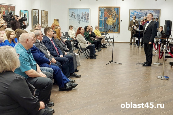 «КМЗ – это судьба»: в Кургане открылась выставка, посвящённая людям труда «КМЗ – это судьба»: в Кургане открылась выставка, посвящённая людям труда