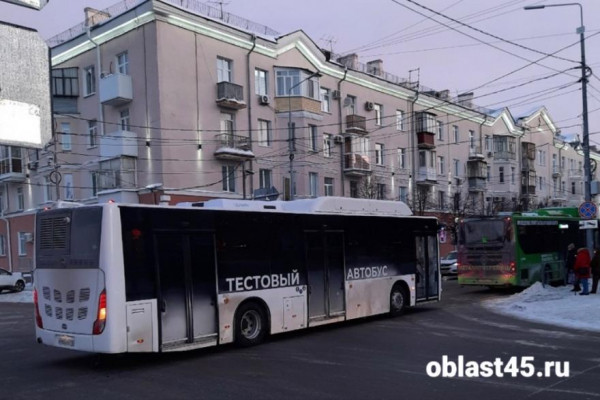 На улицах Кургана заметили необычный автобус На улицах Кургана заметили необычный автобус