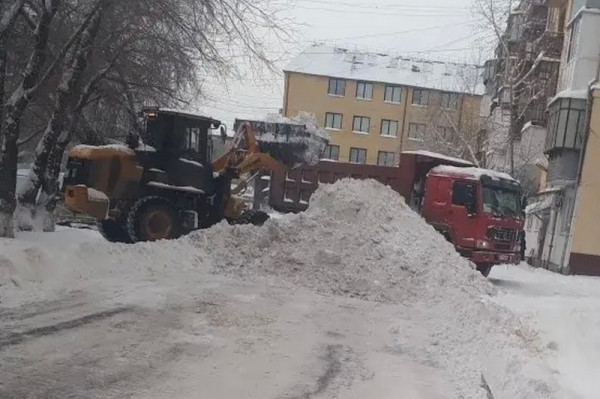 Управляющие компании в Кургане должны оперативно очищать дворовые территории и междворовые проезды от снега