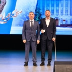 Губернатор Вадим Шумков вручил награды жителям Курганской области
Губернатор Вадим Шумков вручил награды жителям Курганской области