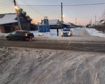 В Шадринске 15-летняя девушка попала под колёса автомобиля