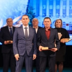 Губернатор Вадим Шумков вручил награды жителям Курганской области
Губернатор Вадим Шумков вручил награды жителям Курганской области