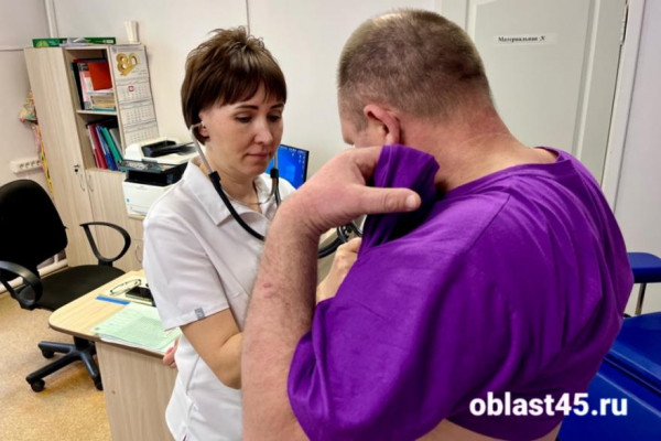 На страже здоровья суставов: врач‑ревматолог из Кургана помогает встать на ноги