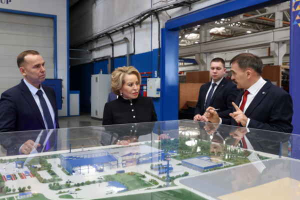 Матвиенко приехала в Курганский индустриальный парк на базе бывшего КЗКТ Матвиенко приехала в Курганский индустриальный парк на базе бывшего КЗКТ