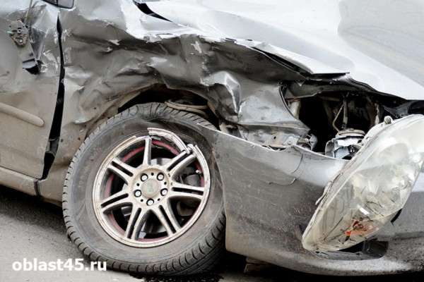 В Курганской области в ДТП пострадали четыре человека, есть погибший