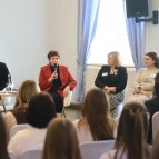 Сенатор Елена Перминова представила в Кургане проект «Служение делу»
Сенатор Елена Перминова представила в Кургане проект «Служение делу»
