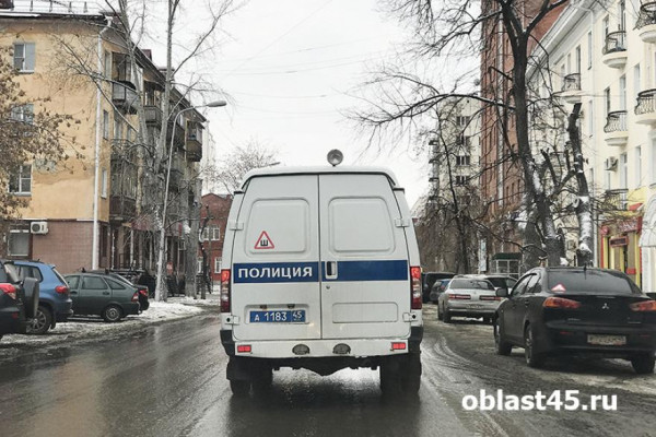В Кургане экс-полицейские продавали секреты за денежное вознаграждение