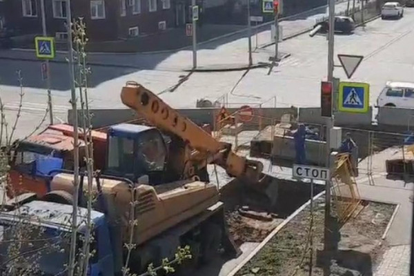 В Кургане снова раскопали улицу Максима Горького В Кургане снова раскопали улицу Максима Горького
