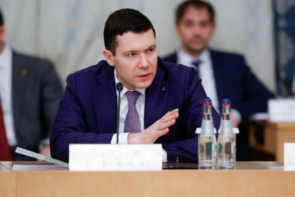 Министр промышленности РФ Антон Алиханов прибыл с рабочим визитом в Курган Министр промышленности РФ Антон Алиханов прибыл с рабочим визитом в Курган