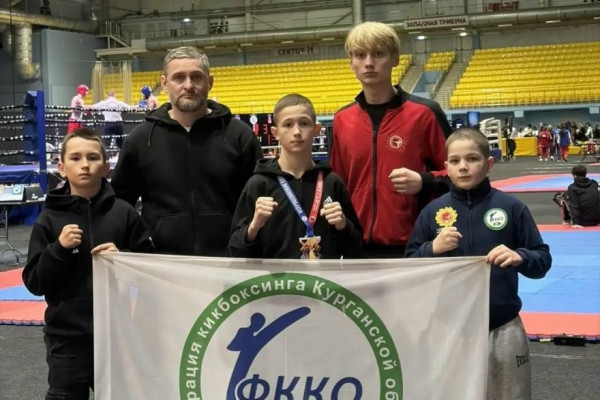 Спортсмены из Шадринска взяли медали Кубка России по кикбоксингу