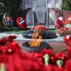 
											Губернатор Вадим Шумков почтил память героев-земляков									