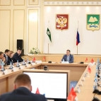 Губернатор Курганской области Вадим Шумков поздравил предпринимателей с профессиональным праздником
Губернатор Курганской области Вадим Шумков поздравил предпринимателей с профессиональным праздником