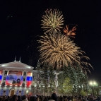 С большим успехом в Городе трудовой доблести Кургане на центральной площади прошёл концерт Кубанского казачьего хора
С большим успехом в Городе трудовой доблести Кургане на центральной площади прошёл концерт Кубанского казачьего хора