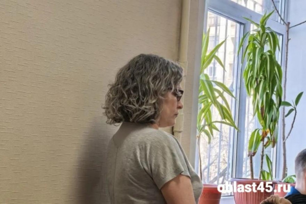 «Верните нарды и ключи»: в Кургане Марина Камшилова попросила забрать вещи из изъятых машин «Верните нарды и ключи»: в Кургане Марина Камшилова попросила забрать вещи из изъятых машин