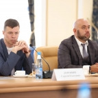 Губернатор Курганской области Вадим Шумков поздравил предпринимателей с профессиональным праздником
Губернатор Курганской области Вадим Шумков поздравил предпринимателей с профессиональным праздником