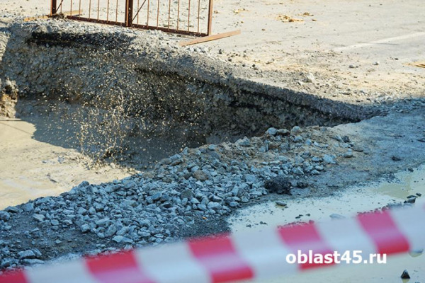 В Кургане заменят трубопровод на Зорге