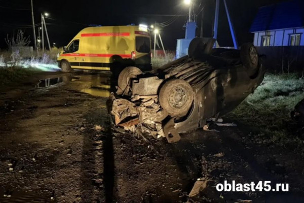 В Кургане один человек погиб и два пострадали в ночном ДТП В Кургане один человек погиб и два пострадали в ночном ДТП