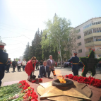 
											Губернатор Вадим Шумков почтил память героев-земляков									