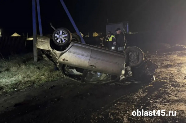 В Кургане один человек погиб и два пострадали в ночном ДТП В Кургане один человек погиб и два пострадали в ночном ДТП