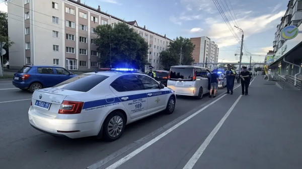 В Зауралье полиция изъяла более 800 единиц нелегального алкоголя В Зауралье полиция изъяла более 800 единиц нелегального алкоголя