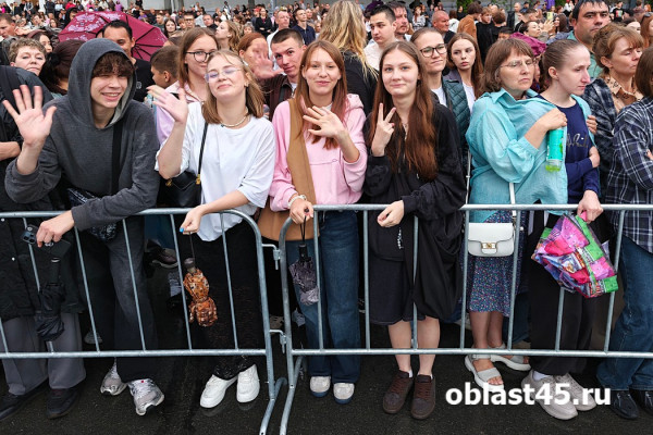 Курган отметил День молодёжи и Фестиваль выпускников в прямом эфире &laquo;Область 45&raquo;