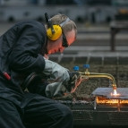 
											На Курганстальмосте выбрали лучших сварщиков, крановщиков, маляров и других представителей рабочих профессий									